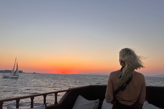 Sunset Cruise with Greek BBQ & Unlimited Aperol Spritz, Beer Wine - What dinner really means on this boat