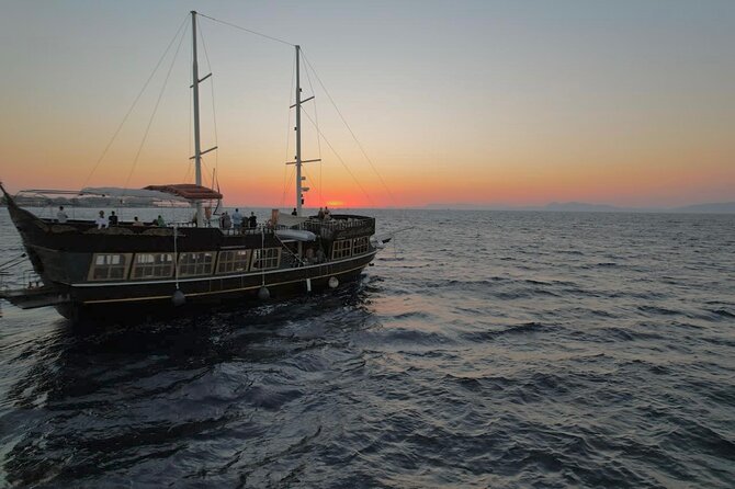 Sunset Cruise with Greek BBQ & Unlimited Aperol Spritz, Beer Wine - The sunset and the ride back to Rhodes