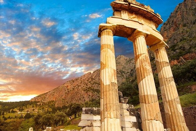 Thermopylae The battle of the 300 Spartans & Delphi Day Tour - The hot springs, with realistic expectations