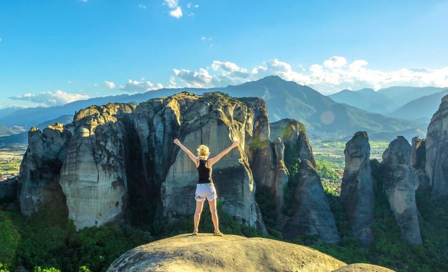 Thessaloniki: Full-Day Bus Trip to Meteora - The four-hour return to Thessaloniki