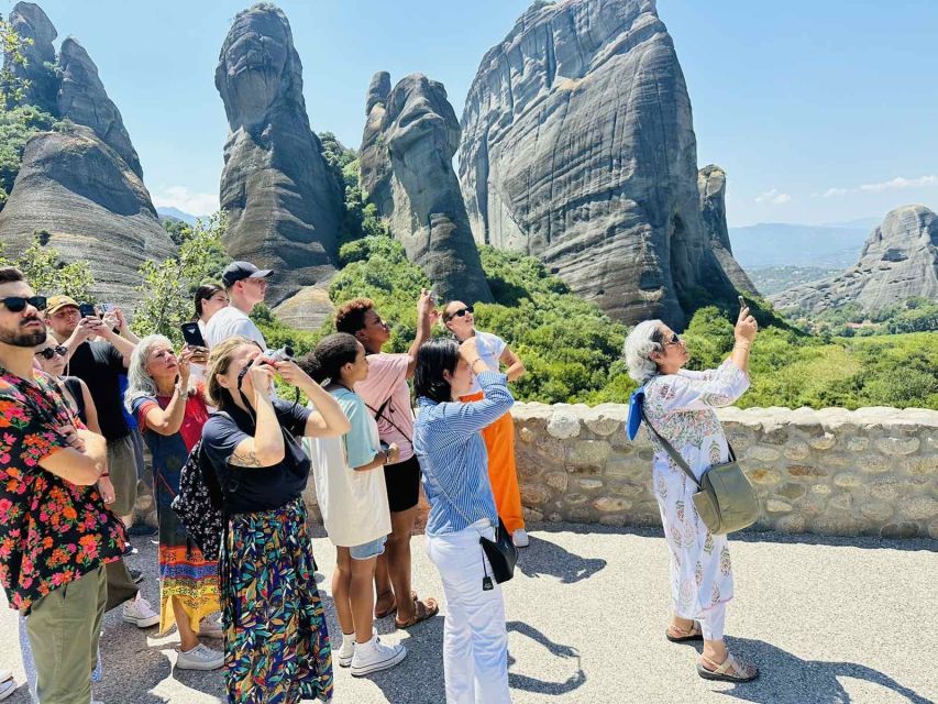 Thessaloniki : Meteora Full-Day Bus Trip with Local Guide - The 18:00 return to Kalambaka