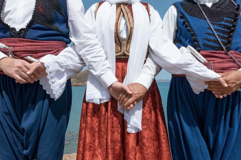 Traditional Greek Show in Plaka with Dinner - Dinner at a traditional Greek taverna