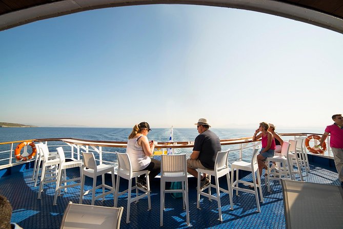 VIP Day Cruise from Athens to Hydra, Poros and Aegina - Food and service during the crossing