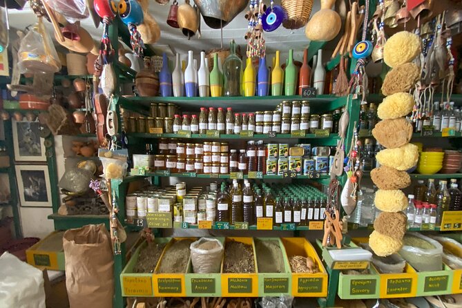 Walking Tour and Cooking Class on Naxos with Local Market Visit - Guides who shape the morning
