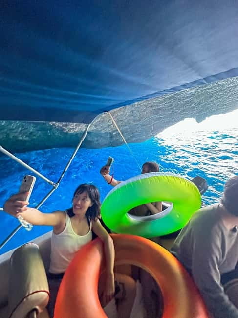 Zakinthos: Shipwreck Beach and Blue Caves Land and Sea Tour - White Beach supplies the classic Zakynthos swim