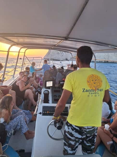 Zakynthos: Turtle Spotting, Marathonísi & Keri Caves Cruise - Finding the Aquarium boat at Agios Sostis