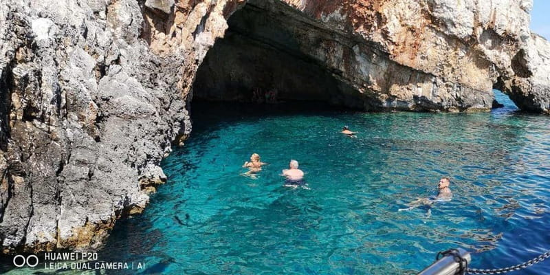 Zakynthos: Xigia, Navagio Shipwreck and Blue Caves Boat Tour - Who should book this trip